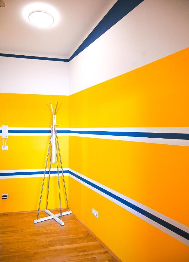 Backpacker Apartment Schoenbrunn Вена Экстерьер фото